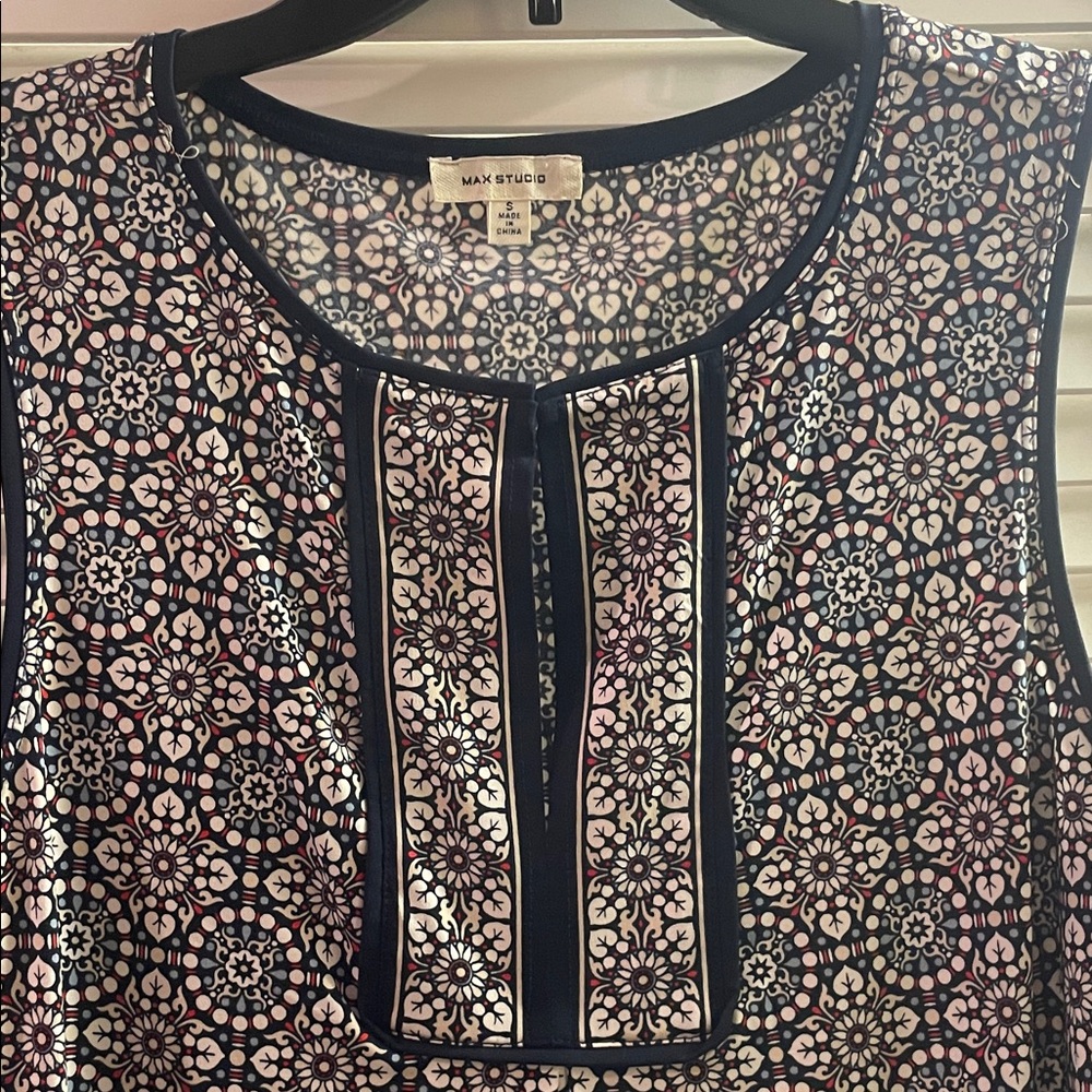 Max Studio Women's Floral Navy and White Dress